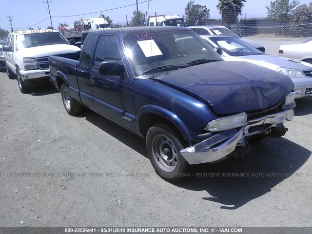 1GCCS19W328194208 - 2002 CHEVROLET S TRUCK S10 BLUE photo 1