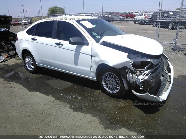 1FAHP35N88W171548 - 2008 FORD FOCUS SE/SEL/SES WHITE photo 1