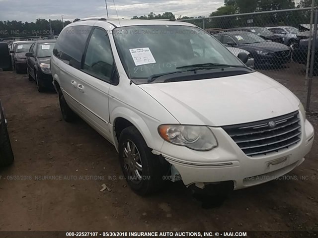 2C8GP64L15R116482 - 2005 CHRYSLER TOWN & COUNTRY LIMITED WHITE photo 1