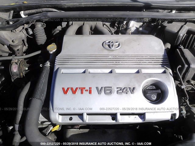 4T1BF30K95U617094 - 2005 TOYOTA CAMRY LE/XLE/SE ნაცრისფერი ფოტო 10