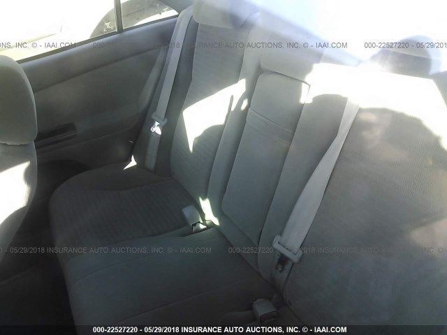 4T1BF30K95U617094 - 2005 TOYOTA CAMRY LE/XLE/SE ნაცრისფერი ფოტო 8