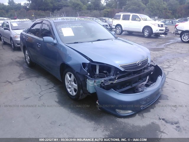 4T1BE32K02U555368 - 2002 TOYOTA CAMRY LE/XLE/SE ლურჯი ფოტო 1