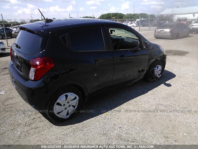 KL8CB6SA8JC453243 - 2018 CHEVROLET SPARK LS BLACK photo 4