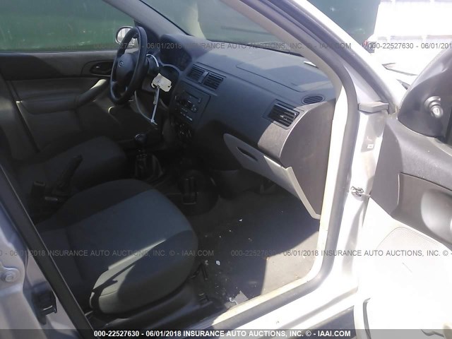 1FAFP34N17W166523 - 2007 FORD FOCUS ZX4/S/SE/SES 银色 照片 5