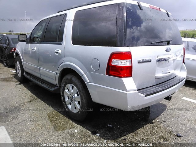 1FMJU1F55AEB56732 - 2010 FORD EXPEDITION XLT Gümüş foto 3