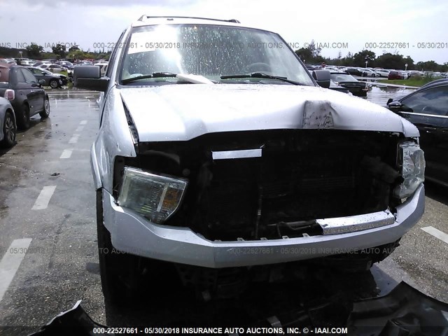 1FMJU1F55AEB56732 - 2010 FORD EXPEDITION XLT Gümüş foto 6