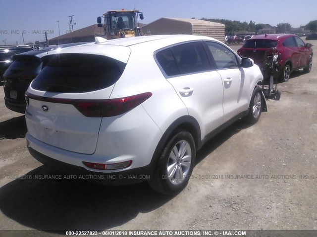 KNDPM3AC3J7385379 - 2018 KIA SPORTAGE LX WHITE photo 4