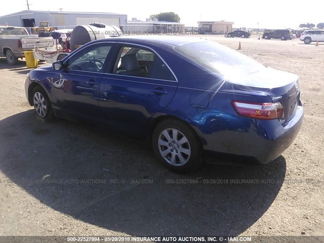 JTNBE46K573120827 - 2007 TOYOTA CAMRY NEW GENERAT CE/LE/XLE/SE BLUE photo 3