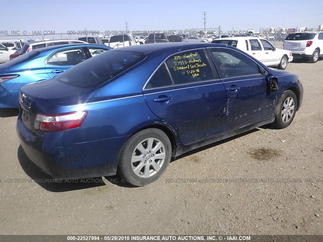 JTNBE46K573120827 - 2007 TOYOTA CAMRY NEW GENERAT CE/LE/XLE/SE BLUE photo 4