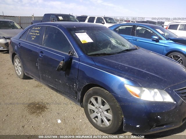 JTNBE46K573120827 - 2007 TOYOTA CAMRY NEW GENERAT CE/LE/XLE/SE BLUE photo 6