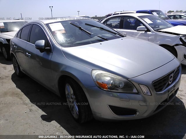 YV1902FH6C2057211 - 2012 VOLVO S60 T6 SILVER photo 1