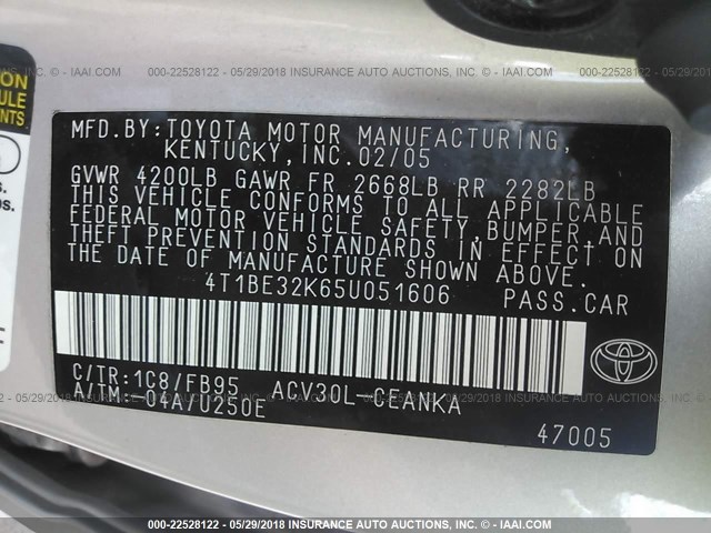 4T1BE32K65U051606 - 2005 TOYOTA CAMRY LE/XLE/SE SILVER photo 9