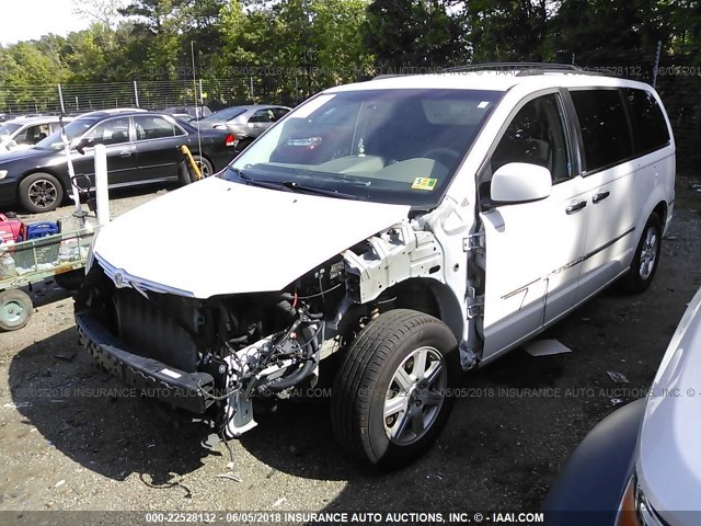 2A4RR5D12AR421328 - 2010 CHRYSLER TOWN & COUNTRY TOURING WHITE photo 2