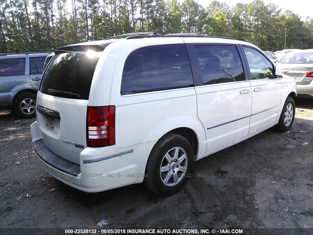 2A4RR5D12AR421328 - 2010 CHRYSLER TOWN & COUNTRY TOURING WHITE photo 4
