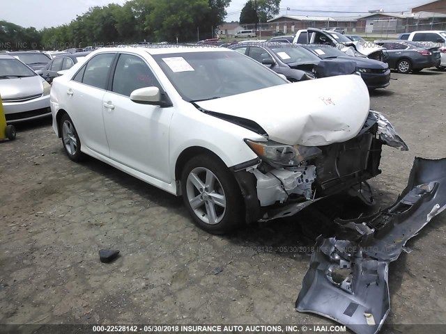 4T1BF1FK2CU546815 - 2012 TOYOTA CAMRY SE/LE/XLE თეთრი ფოტო 1