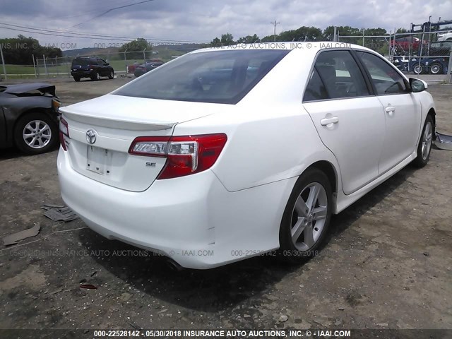 4T1BF1FK2CU546815 - 2012 TOYOTA CAMRY SE/LE/XLE თეთრი ფოტო 4