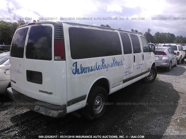 1GAHG39R6Y1206956 - 2000 CHEVROLET EXPRESS G3500  WHITE photo 4