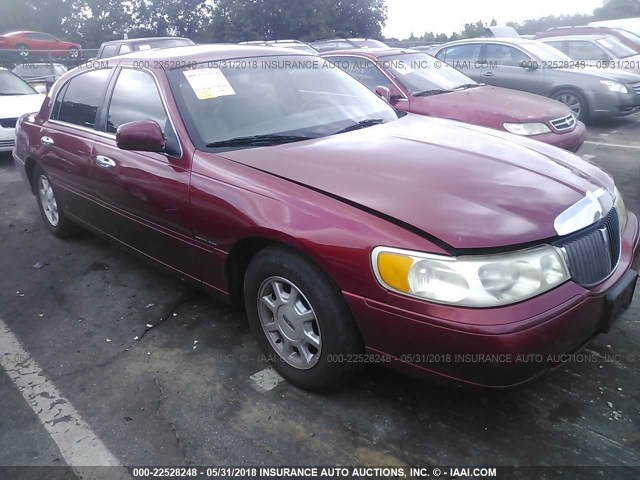 1LNHM82WXYY915373 - 2000 LINCOLN TOWN CAR SIGNATURE BURGUNDY photo 1