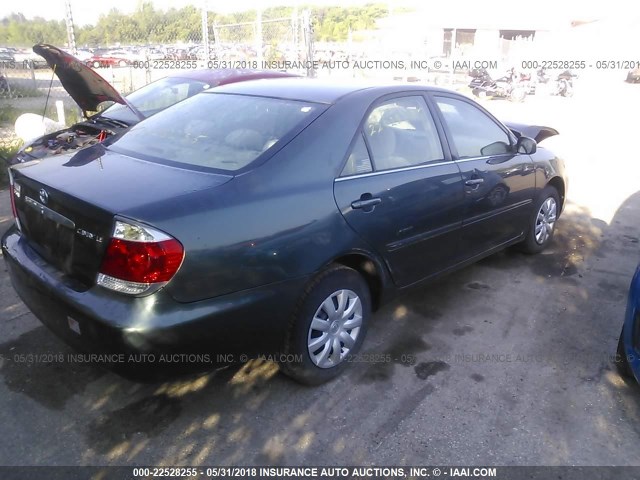 4T1BE32K25U065471 - 2005 TOYOTA CAMRY LE/XLE/SE მწვანე ფოტო 4