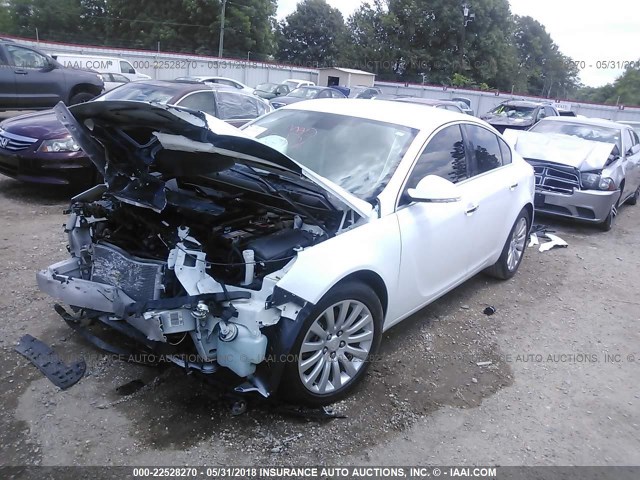 2G4GS5EK3C9148228 - 2012 BUICK REGAL PREMIUM WHITE photo 2