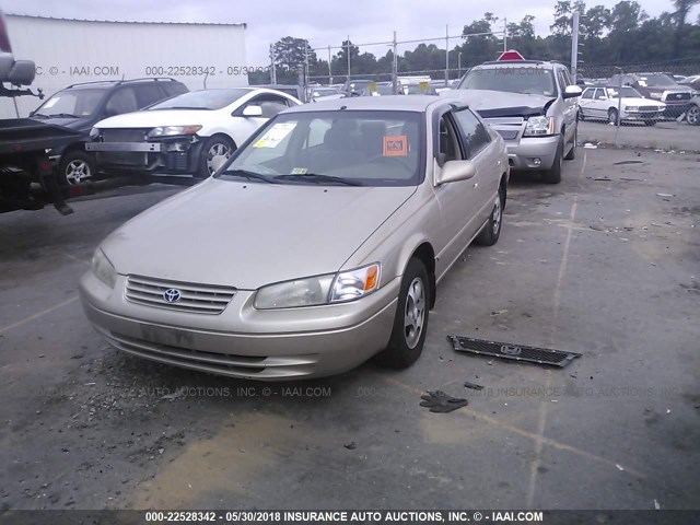 4T1BG22K4WU338321 - 1998 TOYOTA CAMRY CE/LE/XLE ოქროსფერი ფოტო 2