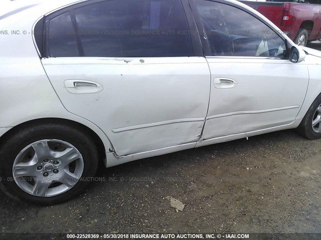 1N4AL11D52C189299 - 2002 NISSAN ALTIMA S/SL WHITE photo 6