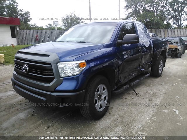 5TFRM5F17FX088781 - 2015 TOYOTA TUNDRA DOUBLE CAB SR/SR5 BLUE photo 2