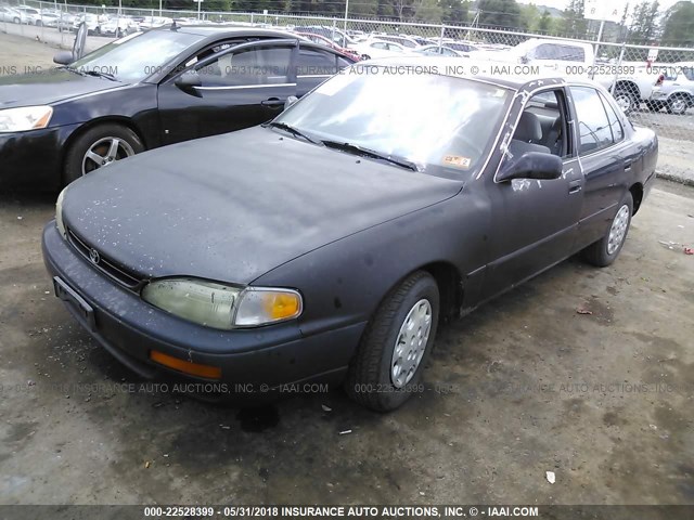 4T1BG12K9TU674097 - 1996 TOYOTA CAMRY DX/LE/XLE BLACK photo 2