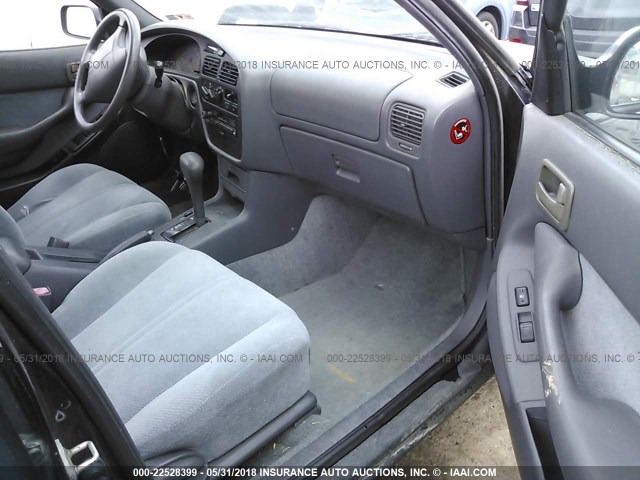 4T1BG12K9TU674097 - 1996 TOYOTA CAMRY DX/LE/XLE BLACK photo 5