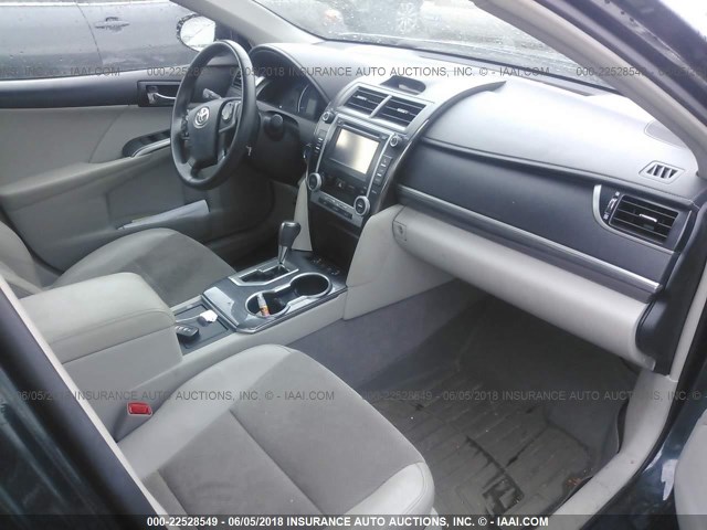 4T1BD1FKXCU039604 - 2012 TOYOTA CAMRY HYBRID/LE/XLE 黑色 照片 5