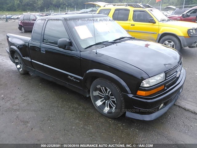 1GCCS19W928259482 - 2002 CHEVROLET S TRUCK S10 BLACK photo 1