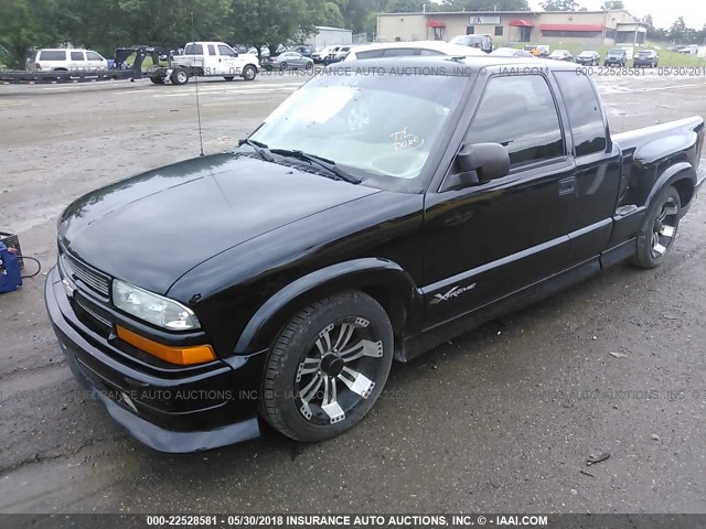 1GCCS19W928259482 - 2002 CHEVROLET S TRUCK S10 BLACK photo 2