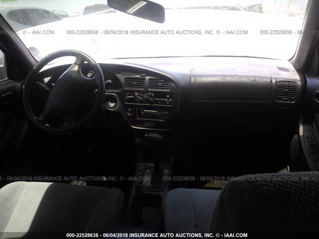 4T1BG12K5TU811956 - 1996 TOYOTA CAMRY DX/LE/XLE GRAY photo 5