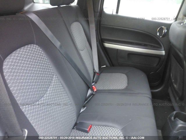 3GNCA13B59S619395 - 2009 CHEVROLET HHR LS RED photo 8