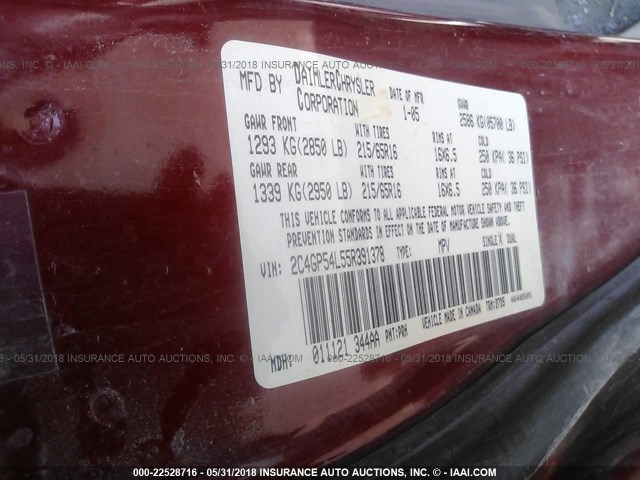 2C4GP54L55R391378 - 2005 CHRYSLER TOWN & COUNTRY TOURING MAROON photo 9