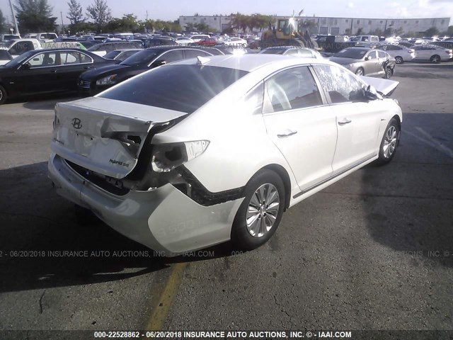 KMHE24L12GA027602 - 2016 HYUNDAI SONATA HYBRID/SE WHITE photo 4