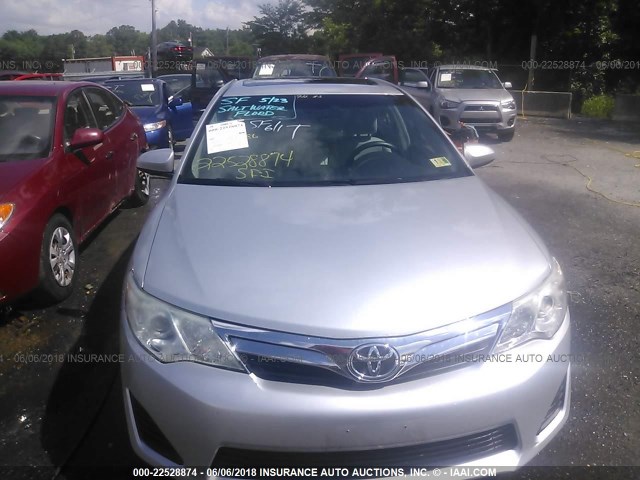 4T4BF1FK4DR304423 - 2013 TOYOTA CAMRY L/SE/LE/XLE SILVER photo 6