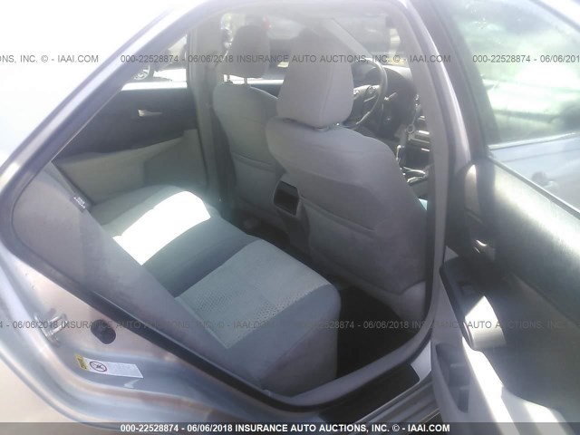 4T4BF1FK4DR304423 - 2013 TOYOTA CAMRY L/SE/LE/XLE 银色 照片 8