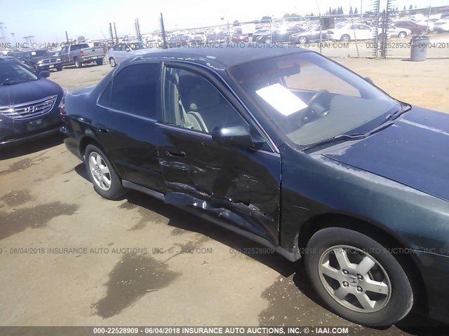 1HGCG6697YA040827 - 2000 HONDA ACCORD SE GREEN photo 6