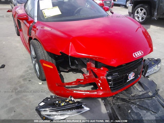 WUASNAFG3EN001581 - 2014 AUDI R8 5.2 QUATTRO RED photo 6