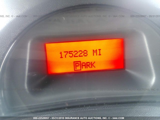 2G2WP582581137819 - 2008 PONTIAC GRAND PRIX SILVER photo 7