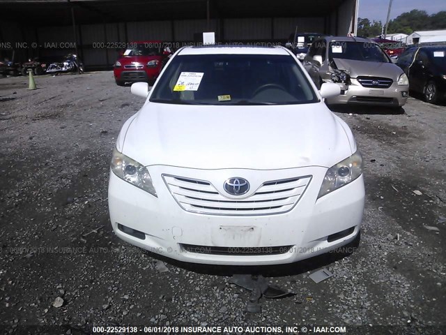 JTNBK46K373013428 - 2007 TOYOTA CAMRY NEW GENERAT LE/XLE/SE WHITE photo 6
