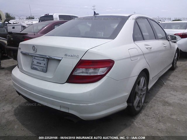 WDDGF8BB0BR172334 - 2011 MERCEDES-BENZ C 300 4MATIC WHITE photo 4