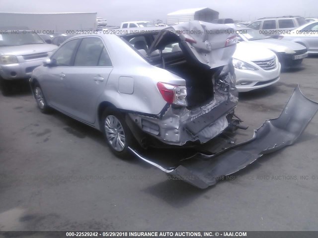 4T4BF1FK1CR229713 - 2012 TOYOTA CAMRY SE/LE/XLE SILVER photo 3