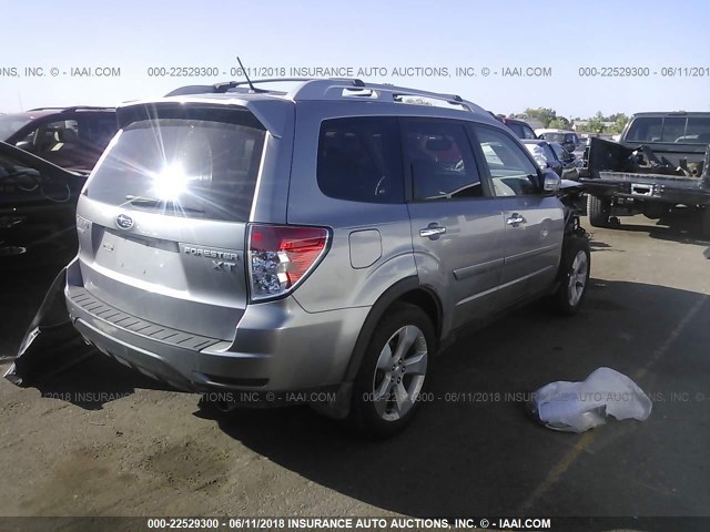 JF2SHGHC8BH702047 - 2011 SUBARU FORESTER LIMITED SILVER photo 4