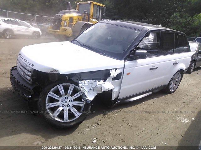 SALSH23428A175991 - 2008 LAND ROVER RANGE ROVER SPORT SUPERCHARGED WHITE photo 2