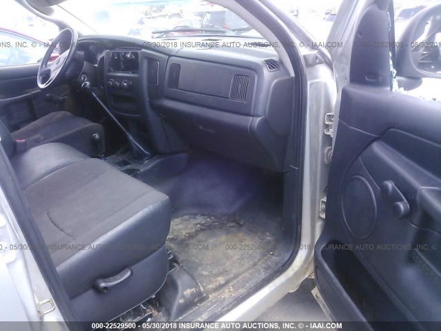 3D7KU28C03G713574 - 2003 DODGE RAM 2500 ST/SLT 银色 照片 5