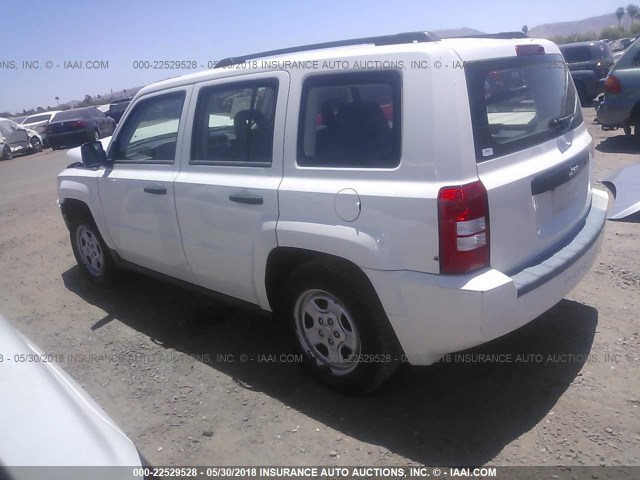 1J8FT28058D708694 - 2008 JEEP PATRIOT SPORT WHITE photo 3