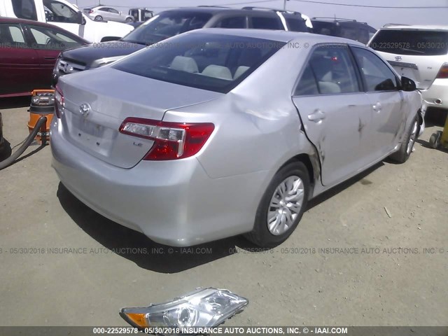 4T1BF1FK4EU849680 - 2014 TOYOTA CAMRY L/SE/LE/XLE 银色 照片 4