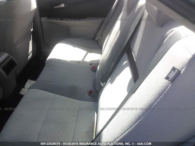 4T1BF1FK4EU849680 - 2014 TOYOTA CAMRY L/SE/LE/XLE 银色 照片 8